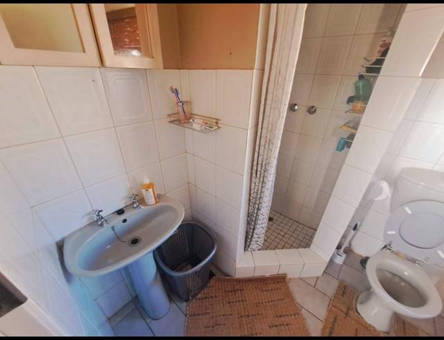 2 BEDROOM PROPERTY TO RENT IN HEUWELOORD